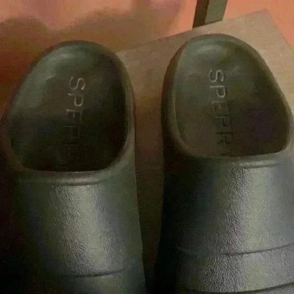 Sperry Dark Slide Sandals - Picture 2 of 4